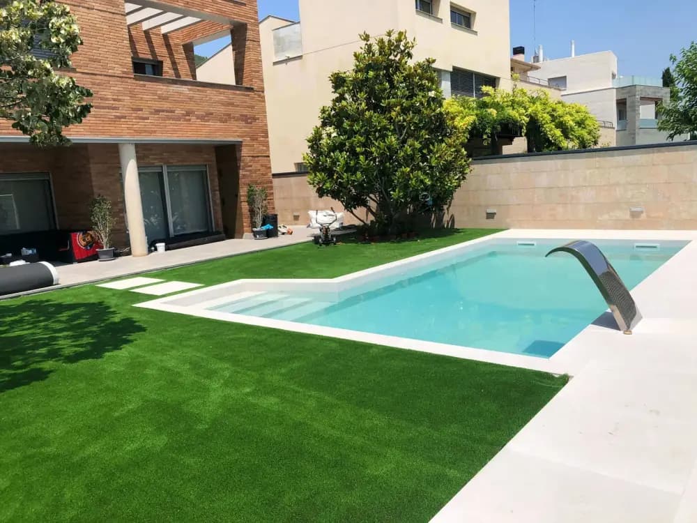 Render 3D de piscina a medida en Barcelona