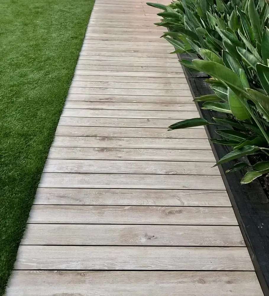 Instalación de tarima flotante sobre superficie existente