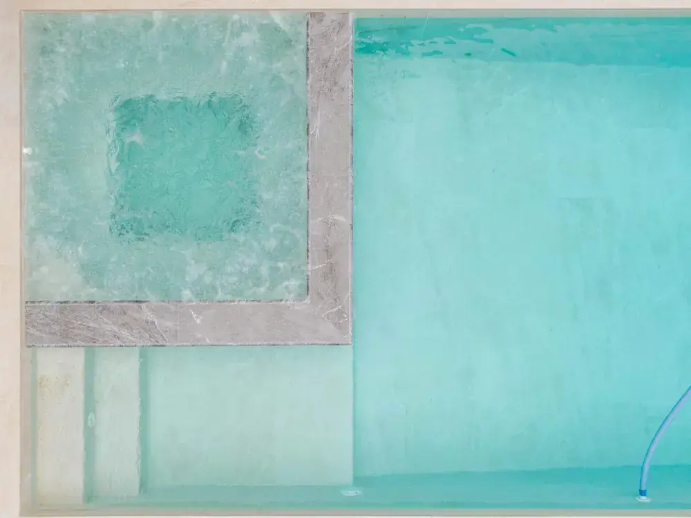 Piscina de obra integrada en una vivienda de Arenys de Munt