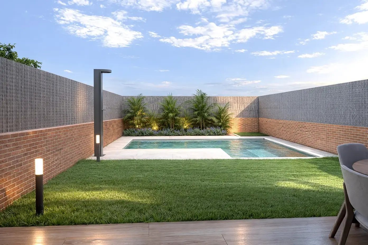 Render 3D de jardin con piscina compacta, cesped y cerramiento