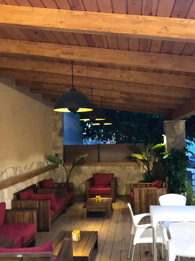 Iluminación LED en espacio exterior ejecutado en Barcelona