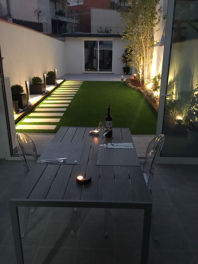parcialidad Me gusta Simular Iluminación para tu jardín o terraza. Servicios de construcción de exterior.