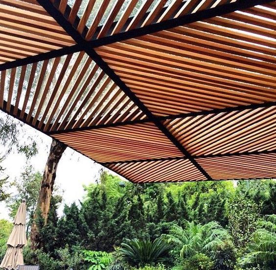 pergola jardin barcelona