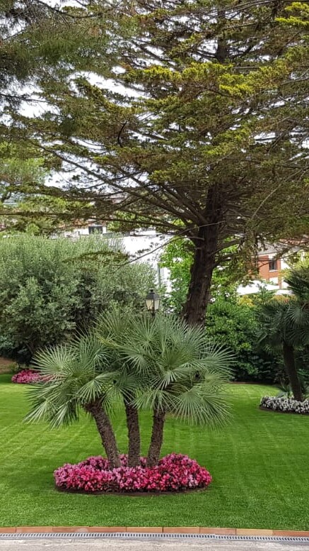 jardinero barcelona césped artificial