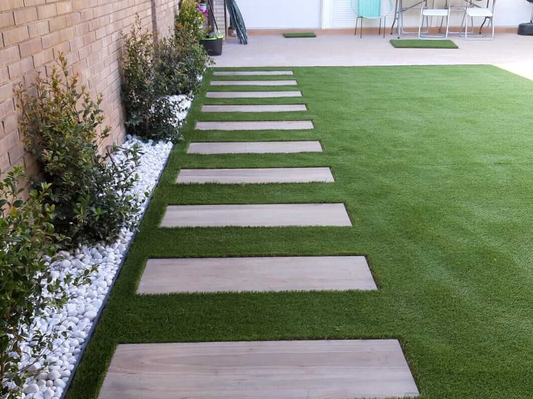 porcelánico imitación madera jardín